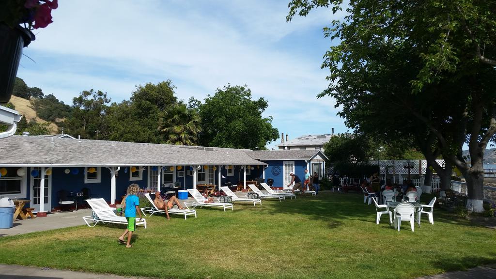Lake Place Resort Glenhaven Bagian luar foto
