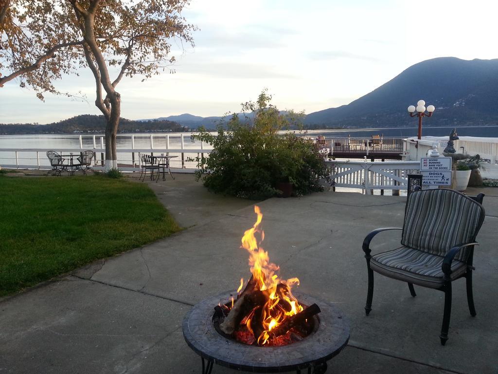 Lake Place Resort Glenhaven Bagian luar foto