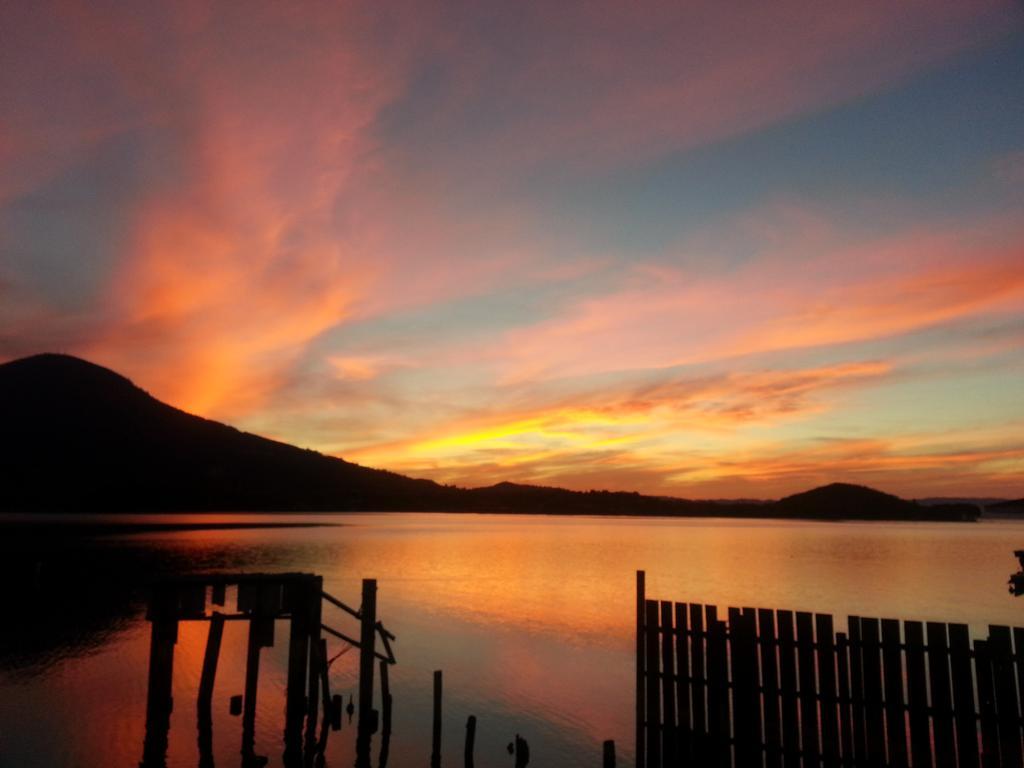Lake Place Resort Glenhaven Bagian luar foto