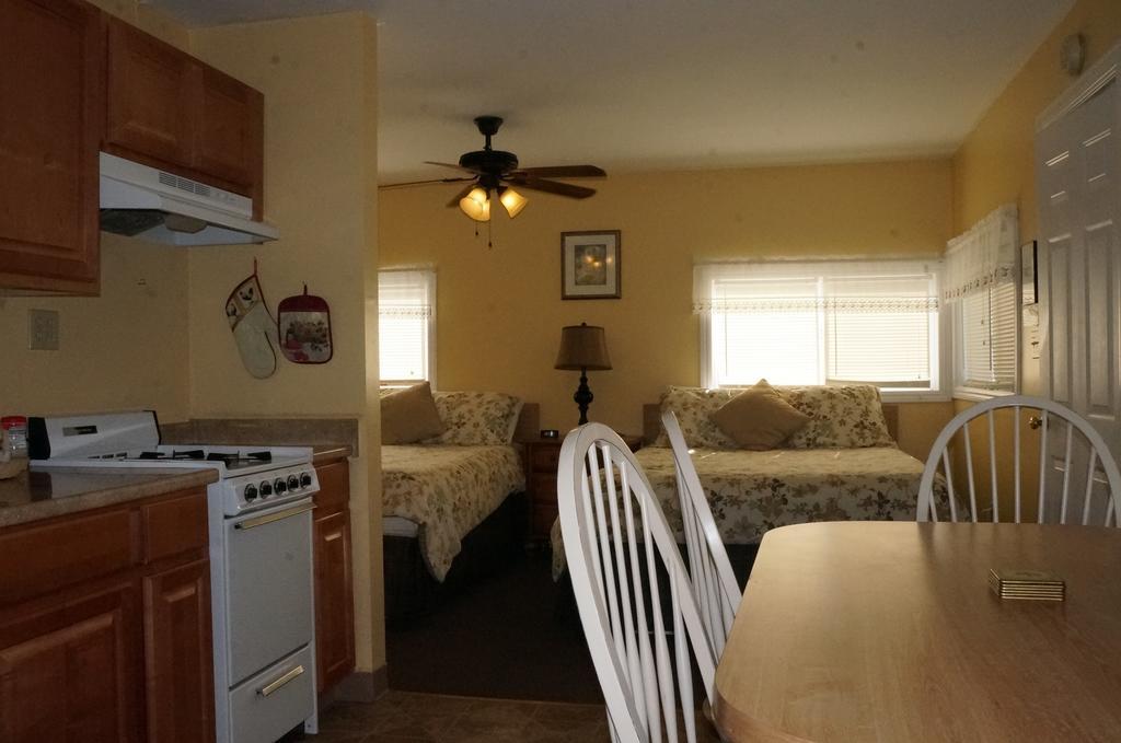 Lake Place Resort Glenhaven Ruang foto