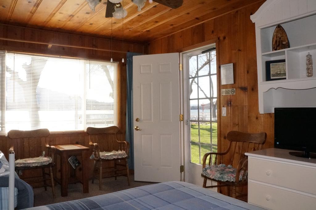 Lake Place Resort Glenhaven Ruang foto
