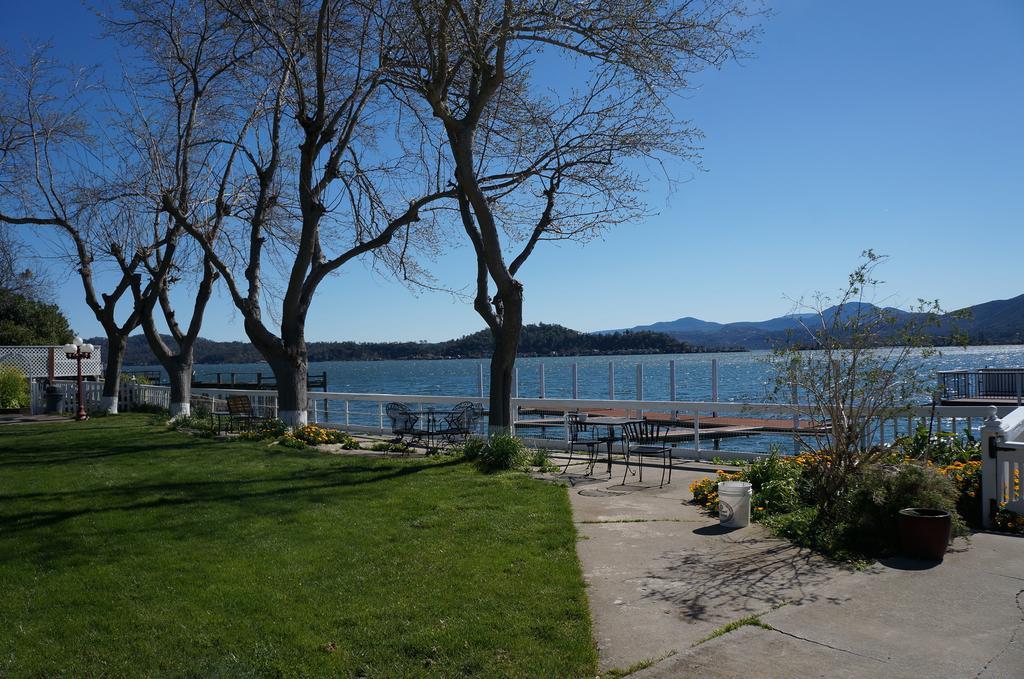 Lake Place Resort Glenhaven Bagian luar foto