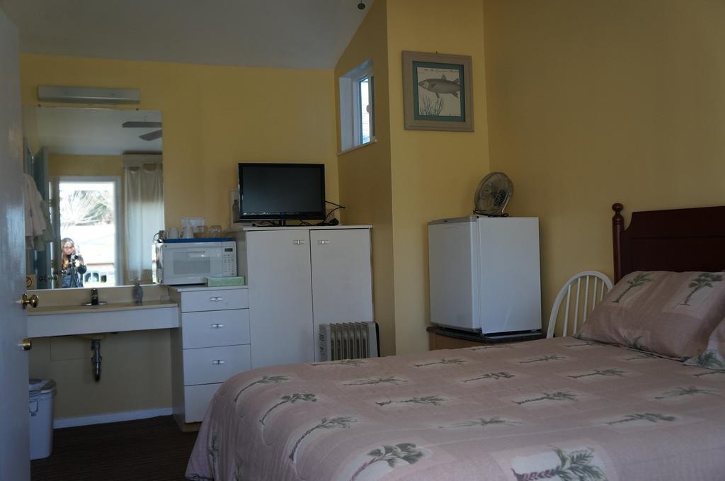 Lake Place Resort Glenhaven Ruang foto