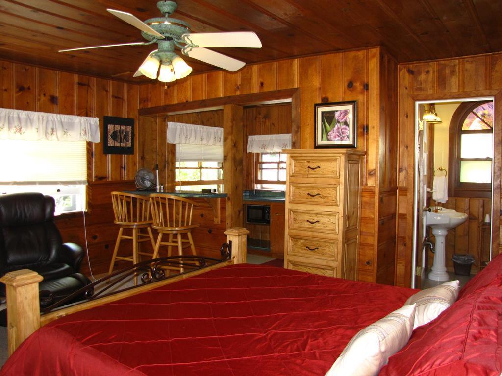Lake Place Resort Glenhaven Ruang foto