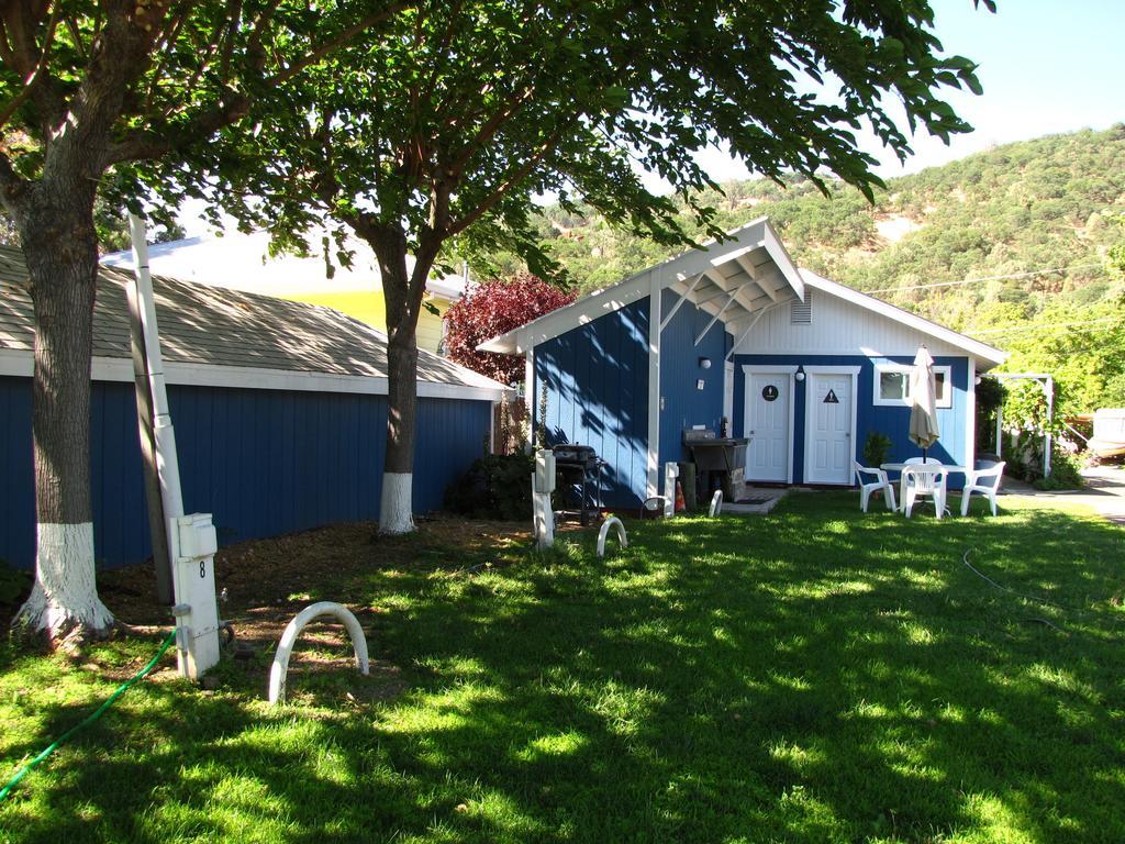Lake Place Resort Glenhaven Bagian luar foto