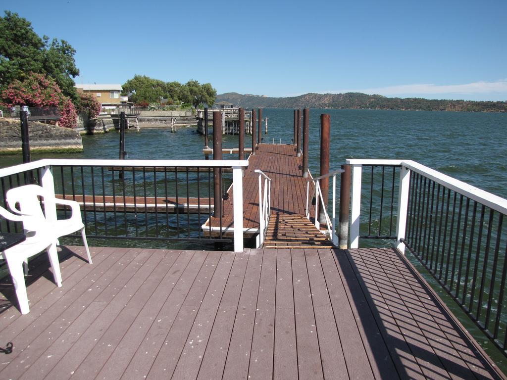 Lake Place Resort Glenhaven Bagian luar foto